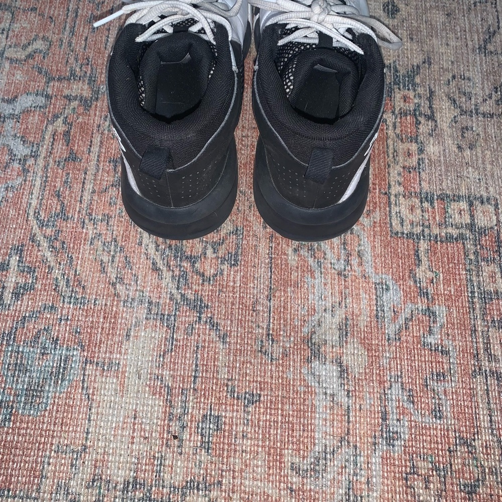 Kids Basketball shoes